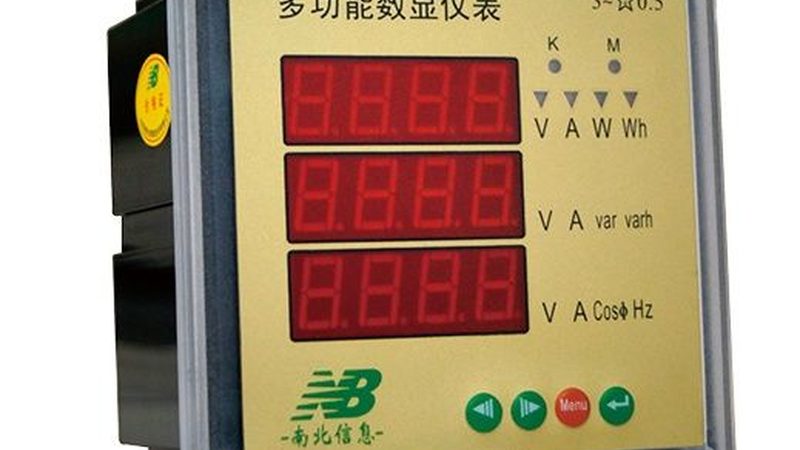 在进行现场检测仪器的安装之前，首先要确保安装地点符合仪器的使用要求。这包括：